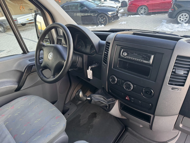 VW Crafter 2.5TDI Климатроник L2H2 - автомобили, коли, обяви за нови и употребявани 6