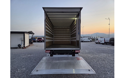 VW Crafter 2.0 TDI, Клима, Нави, П.Борд, До 3.5 тона, 4.50 ме - автомобили, коли, обяви за нови и употребявани 12