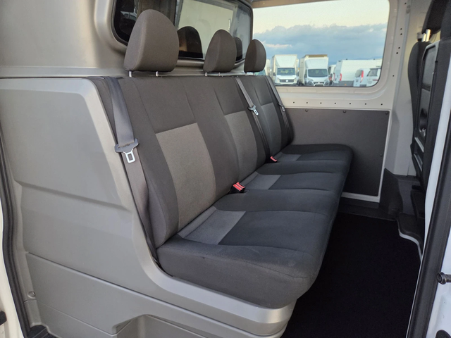 VW Crafter 2.0 TDI, Товаропътник, Климатик, Нави, ЕВРО 6 - автомобили, коли, обяви за нови и употребявани 12