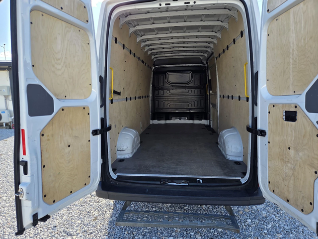 VW Crafter 2.0 TDI, DSG, Климатик, Нави - автомобили, коли, обяви за нови и употребявани 12