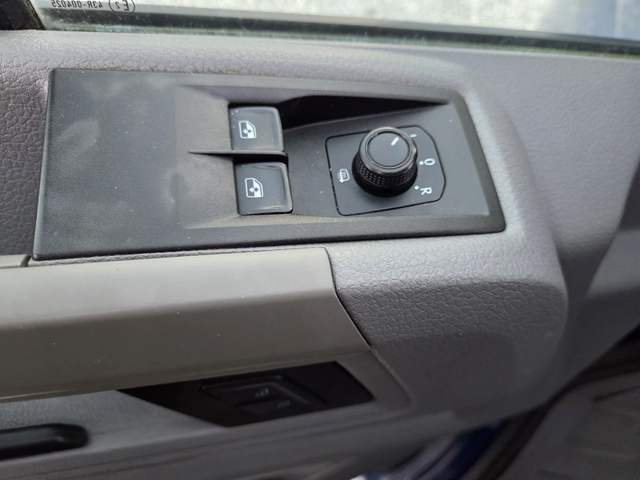 VW Crafter 2.0 TDI, Пътнически, 9местен, Автомат, Нави/ЛИЗИНГ - автомобили, коли, обяви за нови и употребявани 11