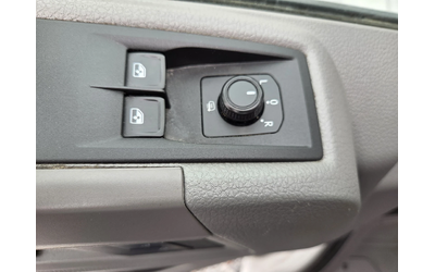 VW Crafter 2.0 TDI, Падащ борд, Климатик, До 3.5 тона - автомобили, коли, обяви за нови и употребявани 11