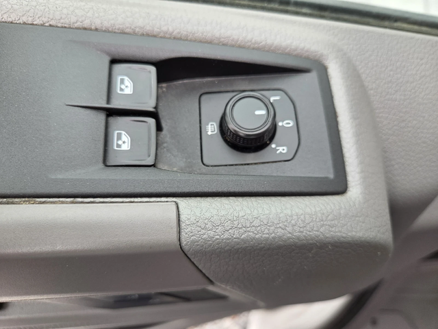 VW Crafter 2.0 TDI, Падащ борд, Климатик, До 3.5 тона - автомобили, коли, обяви за нови и употребявани 11