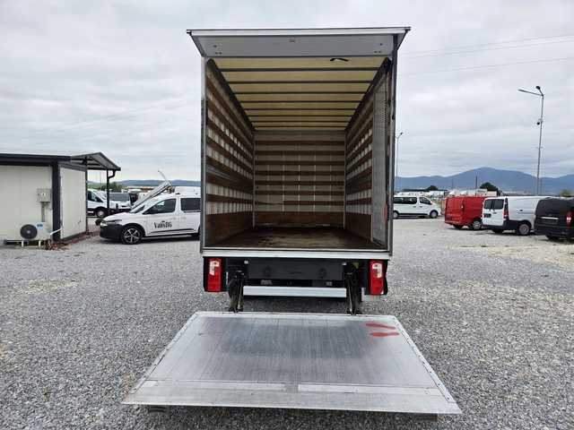 VW Crafter 2.0 TDI, Падащ борд, Климатик, До 3.5 тона - автомобили, коли, обяви за нови и употребявани 12