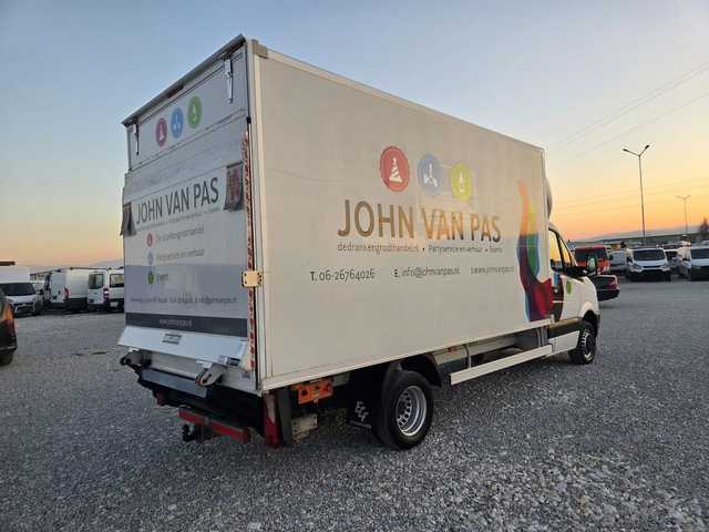 VW Crafter 2.0 TDI, Падащ борд, Климатик, До 3.5 тона - автомобили, коли, обяви за нови и употребявани 4