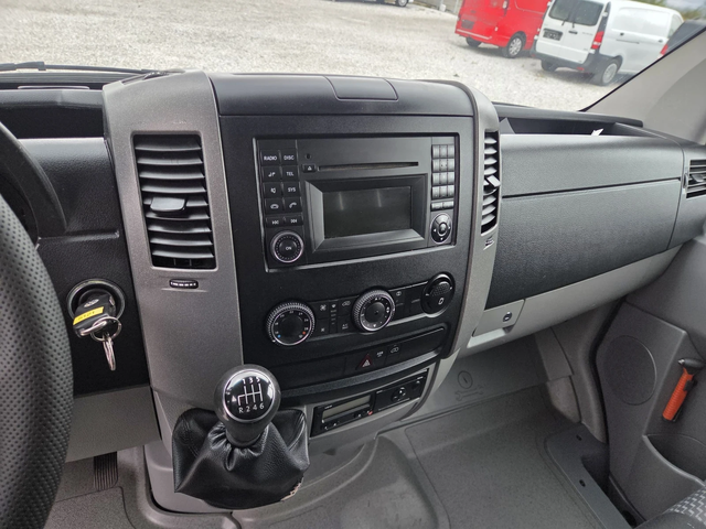 VW Crafter 2.0 TDI, Климатик, 4.70 метра, До 3.5 тона - автомобили, коли, обяви за нови и употребявани 12