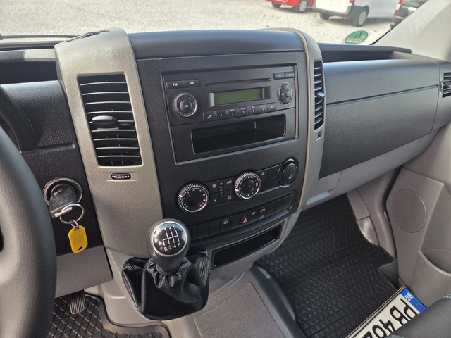 VW Crafter 2.0 TDI, 9 местен, Климатик /ЛИЗИНГ - автомобили, коли, обяви за нови и употребявани 10