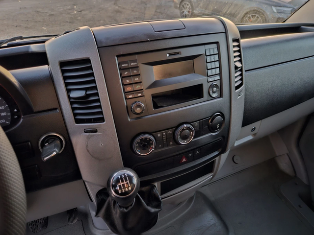 VW Crafter 2.0TDI, Щора, Клима, До 3.5 тона - автомобили, коли, обяви за нови и употребявани 10