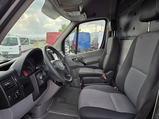 VW Crafter 2.0 TDI, Клима, Макси база - автомобили, коли, обяви за нови и употребявани 8