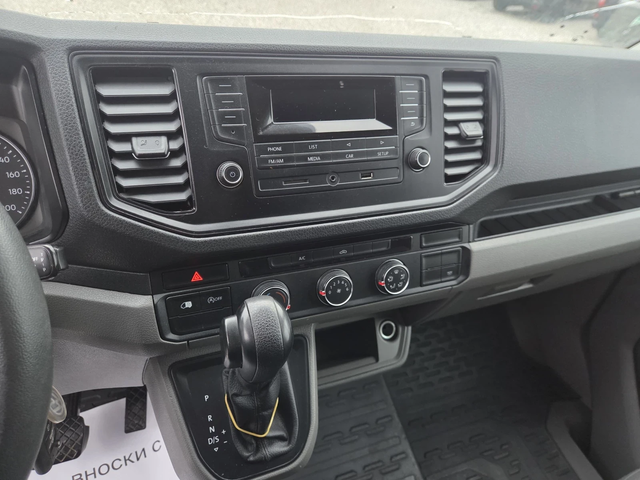 VW Crafter 2.0 TDI, Автомат, Клима - автомобили, коли, обяви за нови и употребявани 10
