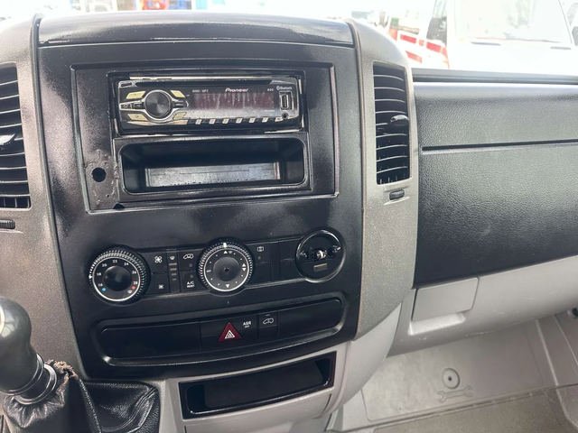 VW Crafter - автомобили, коли, обяви за нови и употребявани 12