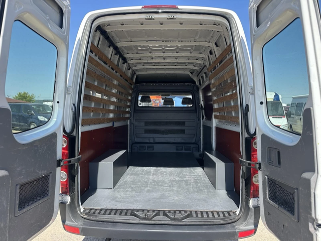 VW Crafter - автомобили, коли, обяви за нови и употребявани 7