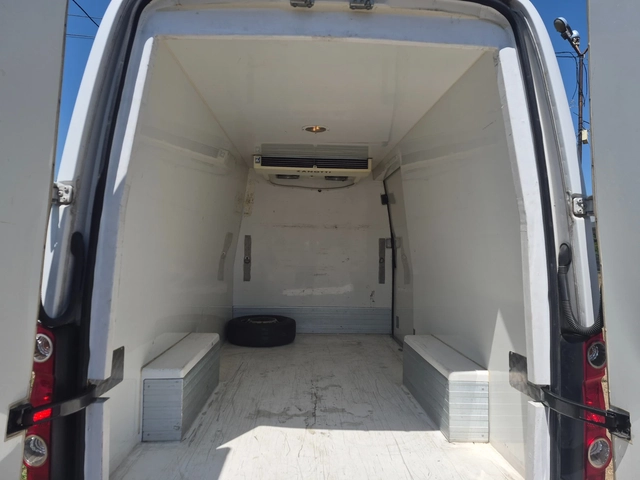 VW Crafter 2.0TDI ХЛАДИЛЕН - автомобили, коли, обяви за нови и употребявани 8