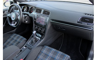 VW Golf 1.4 GTE/DSG/KAMERA/DISTRONIC/LED/TOP - автомобили, коли, обяви за нови и употребявани 11