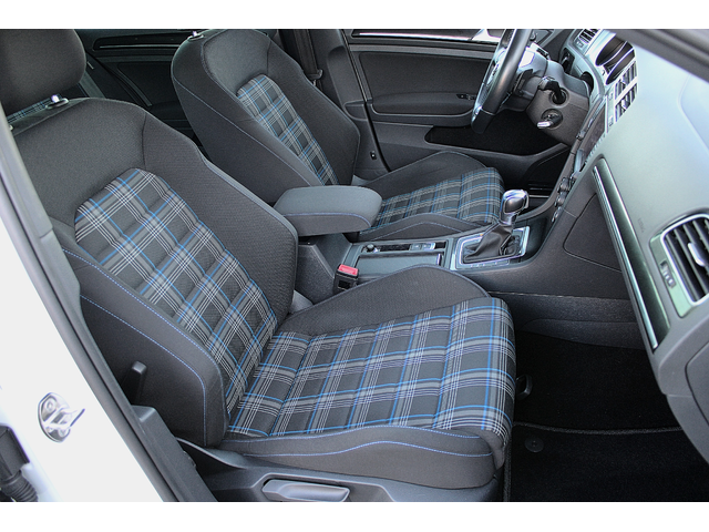 VW Golf 1.4 GTE/DSG/KAMERA/DISTRONIC/LED/TOP - автомобили, коли, обяви за нови и употребявани 7