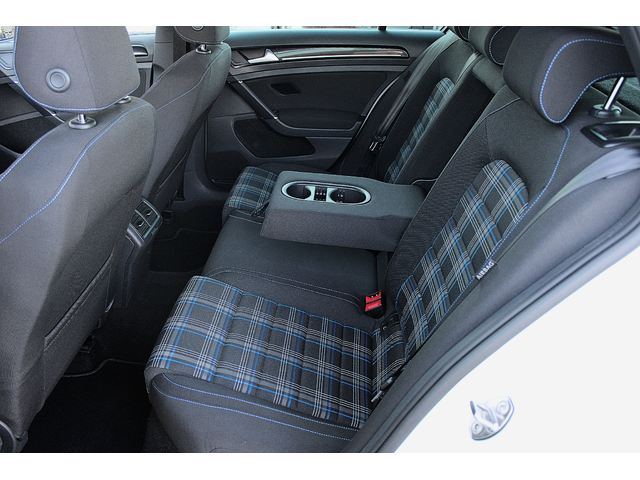 VW Golf 1.4 GTE/DSG/KAMERA/DISTRONIC/LED/TOP - автомобили, коли, обяви за нови и употребявани 8