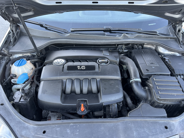 Vw Golf 1.6 102к.с. - автомобили, коли, обяви за нови и употребявани 14