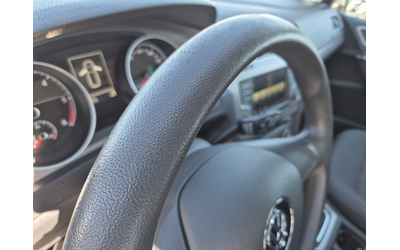 vw-golf-1-6-tdi-dsg - 5