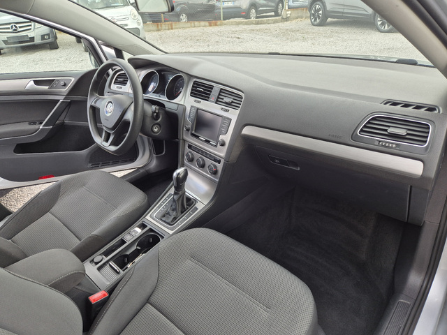 Vw Golf 1.6 TDI DSG - автомобили, коли, обяви за нови и употребявани 8