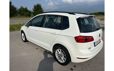 vw-golf-1-6-tdi-sportsvan - 3