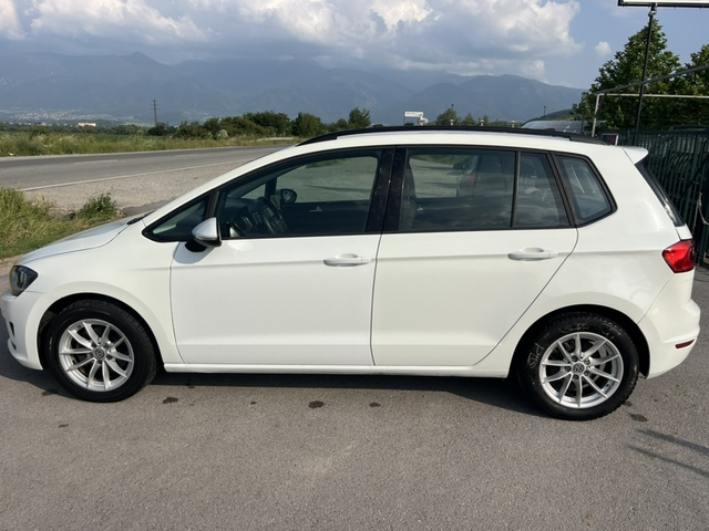 VW Golf 1.6 TDI Sportsvan - автомобили, коли, обяви за нови и употребявани 7