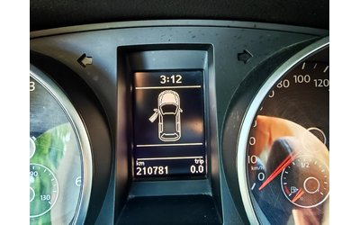 VW Golf ==1.6TDI== - автомобили, коли, обяви за нови и употребявани 13