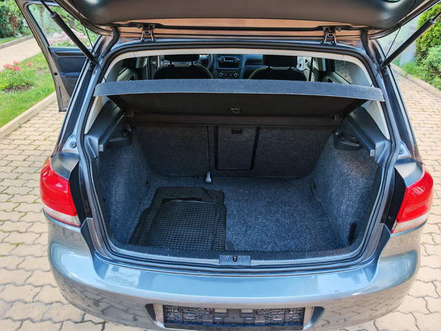 VW Golf ==1.6TDI== - автомобили, коли, обяви за нови и употребявани 16
