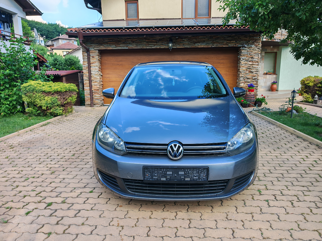 VW Golf ==1.6TDI== - автомобили, коли, обяви за нови и употребявани 1