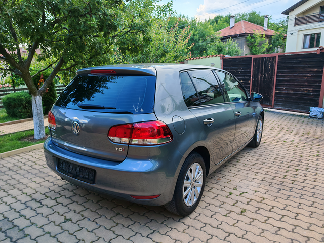 VW Golf ==1.6TDI== - автомобили, коли, обяви за нови и употребявани 3