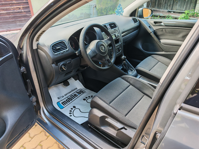VW Golf ==1.6TDI== - автомобили, коли, обяви за нови и употребявани 6