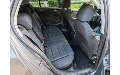 VW Golf ==1.6TDI== - автомобили, коли, обяви за нови и употребявани 9
