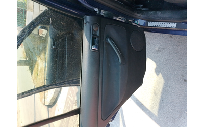 VW Golf 1.9 - автомобили, коли, обяви за нови и употребявани 10