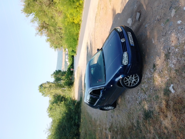 VW Golf 1.9 - автомобили, коли, обяви за нови и употребявани 15