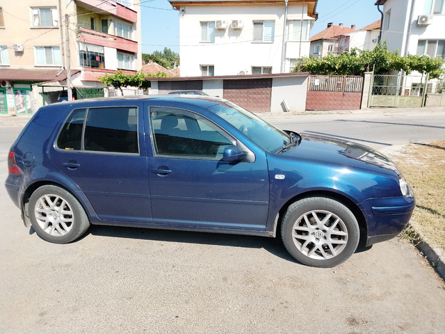 VW Golf 1.9 - автомобили, коли, обяви за нови и употребявани 16