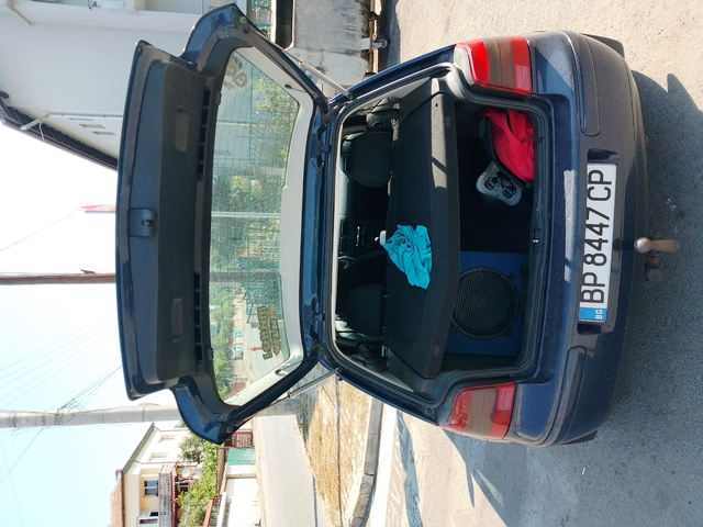 VW Golf 1.9 - автомобили, коли, обяви за нови и употребявани 9