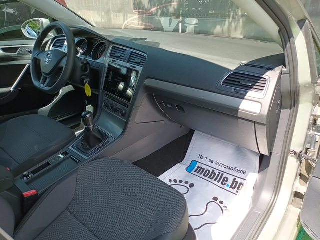 VW Golf 1.6TDI/NAVI - автомобили, коли, обяви за нови и употребявани 7