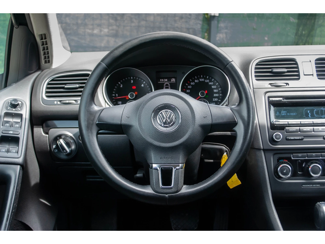 VW Golf 1.6TDI-AUTOMATIC-КОЖА-ПАНОРАМА-6М ГАРАНЦИЯ! - автомобили, коли, обяви за нови и употребявани 10