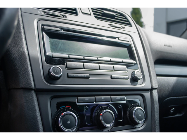 VW Golf 1.6TDI-AUTOMATIC-КОЖА-ПАНОРАМА-6М ГАРАНЦИЯ! - автомобили, коли, обяви за нови и употребявани 15