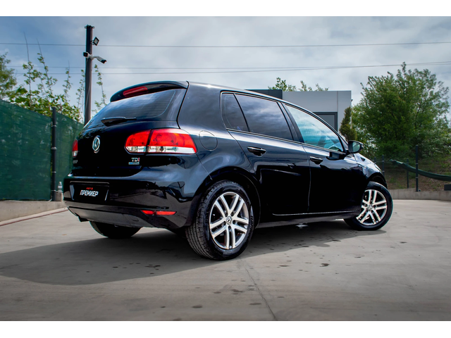VW Golf 1.6TDI-AUTOMATIC-КОЖА-ПАНОРАМА-6М ГАРАНЦИЯ! - автомобили, коли, обяви за нови и употребявани 3