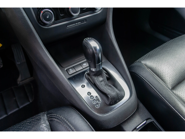 VW Golf 1.6TDI-AUTOMATIC-КОЖА-ПАНОРАМА-6М ГАРАНЦИЯ! - автомобили, коли, обяви за нови и употребявани 6