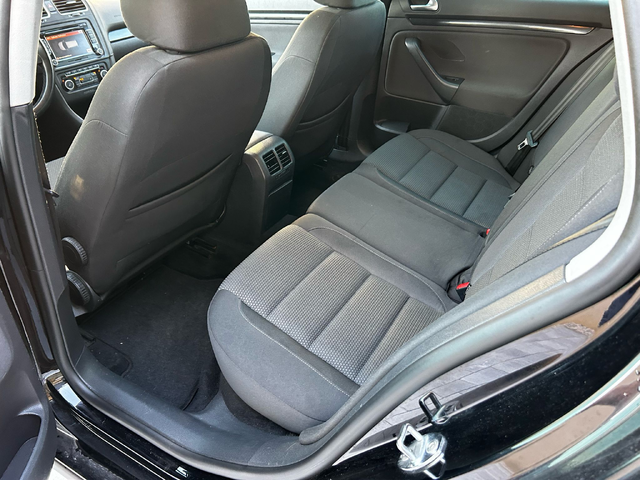 VW Golf, 2012 г., 250000 км, 105 к.с. - автомобили, коли, обяви за нови и употребявани 7