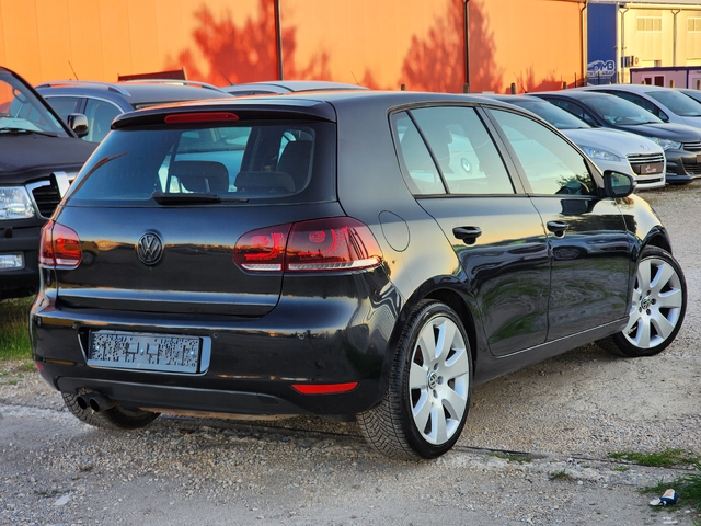 VW Golf 2.0TDI - автомобили, коли, обяви за нови и употребявани 2