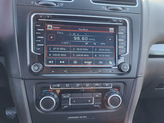 VW Golf 2.0TDI - автомобили, коли, обяви за нови и употребявани 8