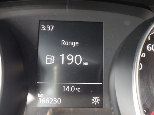 VW Golf 7 1, 6TDI 110ps NAVI - автомобили, коли, обяви за нови и употребявани 12