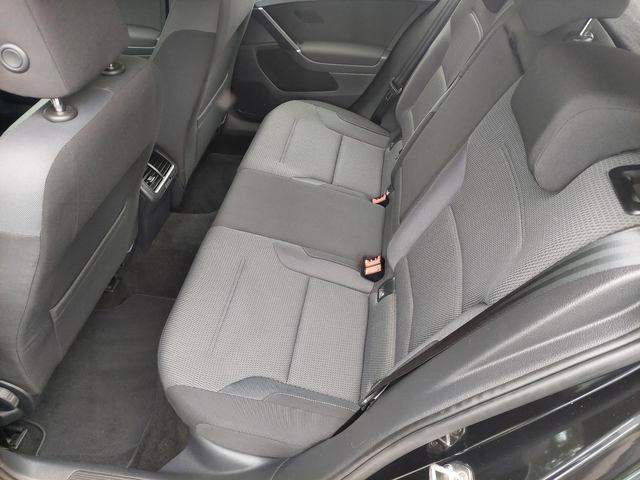 VW Golf 7 1, 6TDI 110ps NAVI - автомобили, коли, обяви за нови и употребявани 7