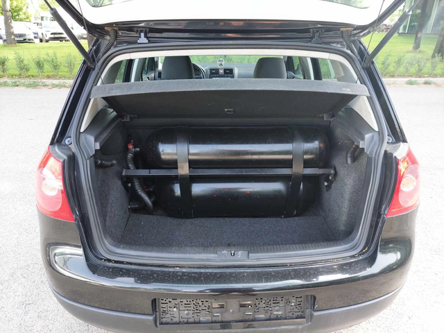 VW Golf 1, 6i 102ps  НЕ Е FSI !!! - автомобили, коли, обяви за нови и употребявани 13