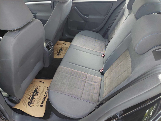 VW Golf 1, 6i 102ps  НЕ Е FSI !!! - автомобили, коли, обяви за нови и употребявани 8