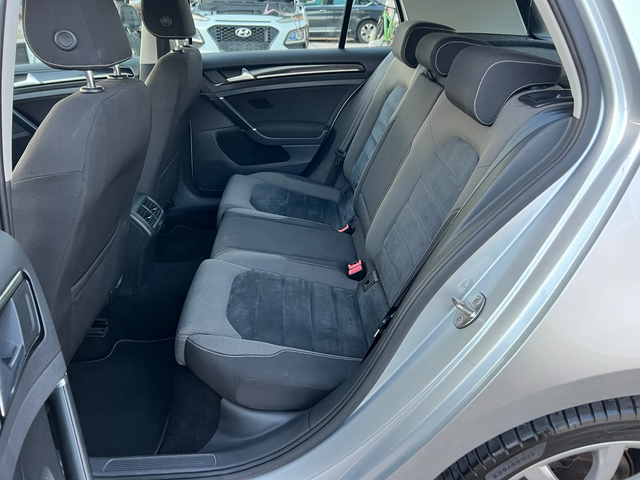 VW Golf 1.6TDI-110к.с.DSG/EURO6B/Мултиволан/Нави/Алкантара - автомобили, коли, обяви за нови и употребявани 11