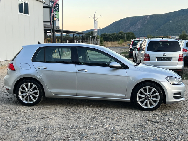 VW Golf 1.6TDI-110к.с.DSG/EURO6B/Мултиволан/Нави/Алкантара - автомобили, коли, обяви за нови и употребявани 3