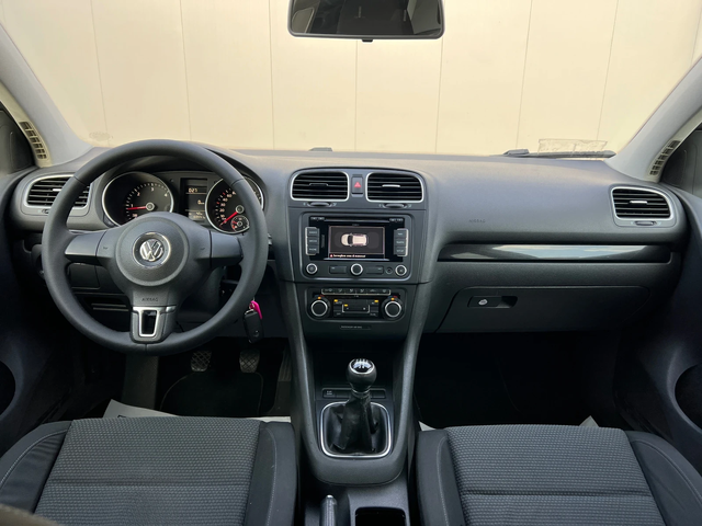 VW Golf 1.6TDI 105к.с. Парктроник/ Навигация/Euro5A/Италия - автомобили, коли, обяви за нови и употребявани 16
